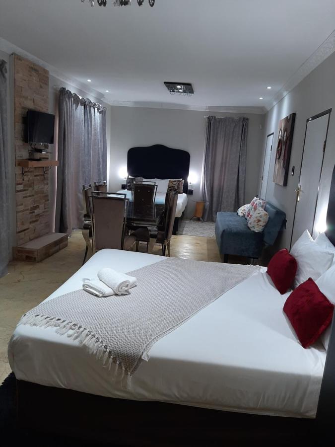 Lodge Bellagio Mthatha Buitenkant foto