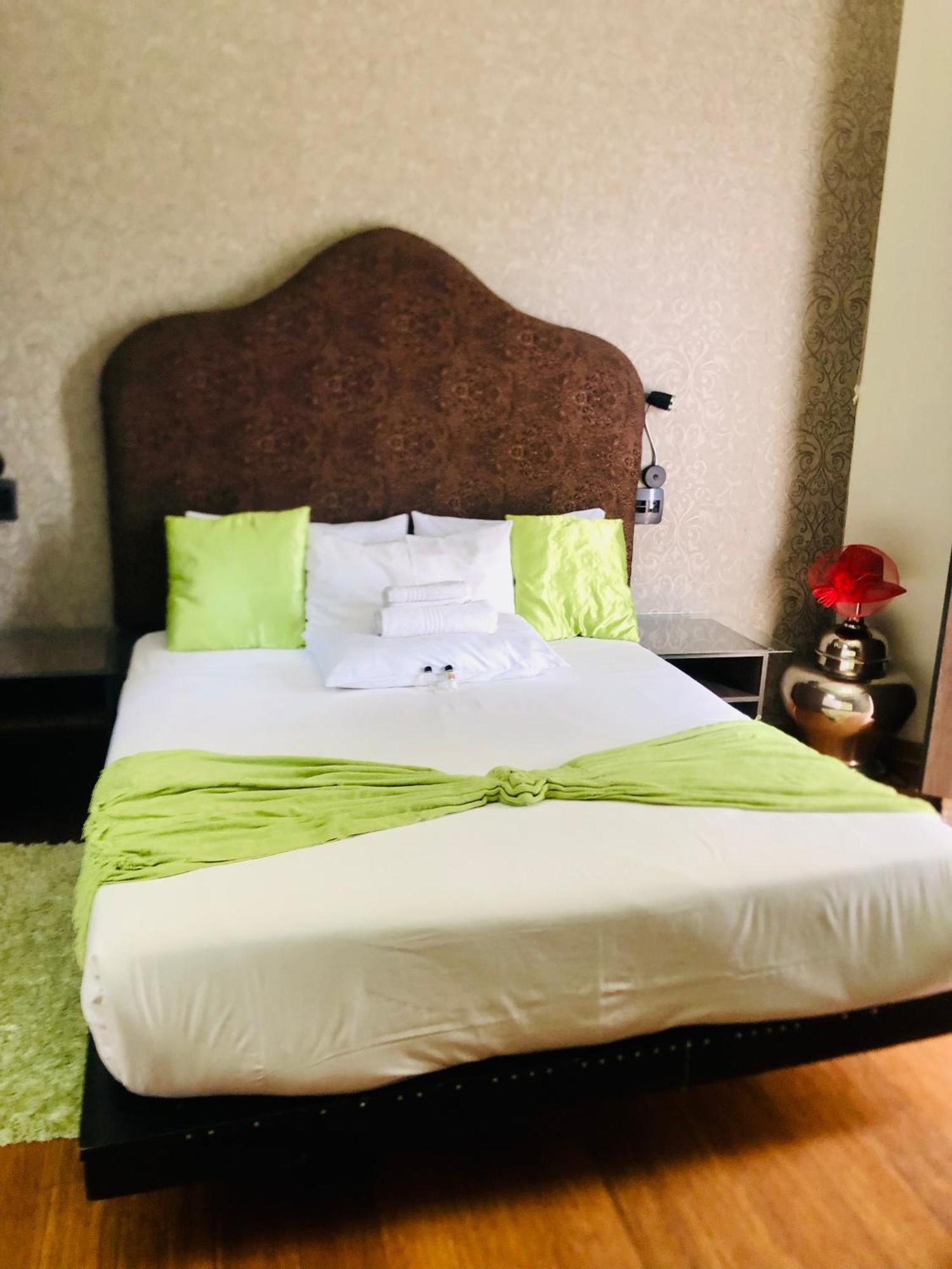 Lodge Bellagio Mthatha Buitenkant foto